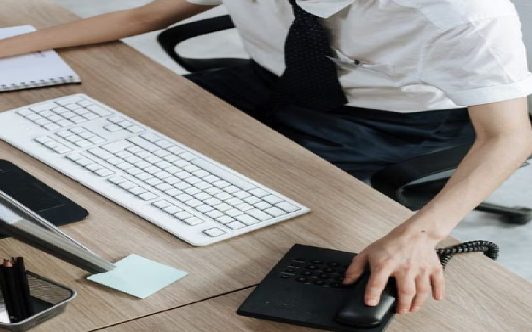 virtual legal receptionist vs answering service